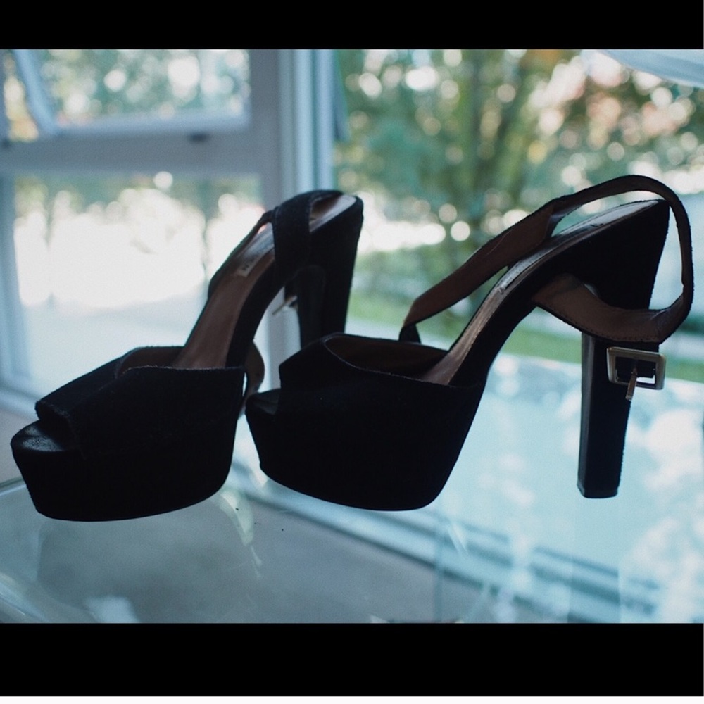 Steve Madden Suede Platform Pumps